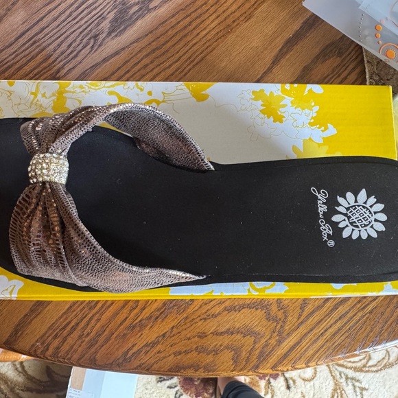 Yellow Box Metallic Brown Sandals - Picture 2 of 3